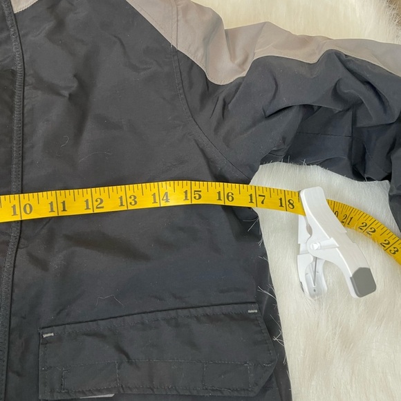Lands' End squall waterproof insulated Black and Gray Jacket - Picture 11 of 15